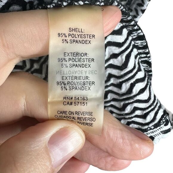 Calvin Klein Black White Textured Print Short Sleeve Blouse 2X - Picture 6 of 10